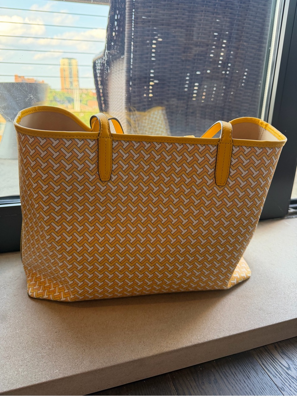 Tory Burch Hugh Tote Bag | Yellow - Picture 4 of 9